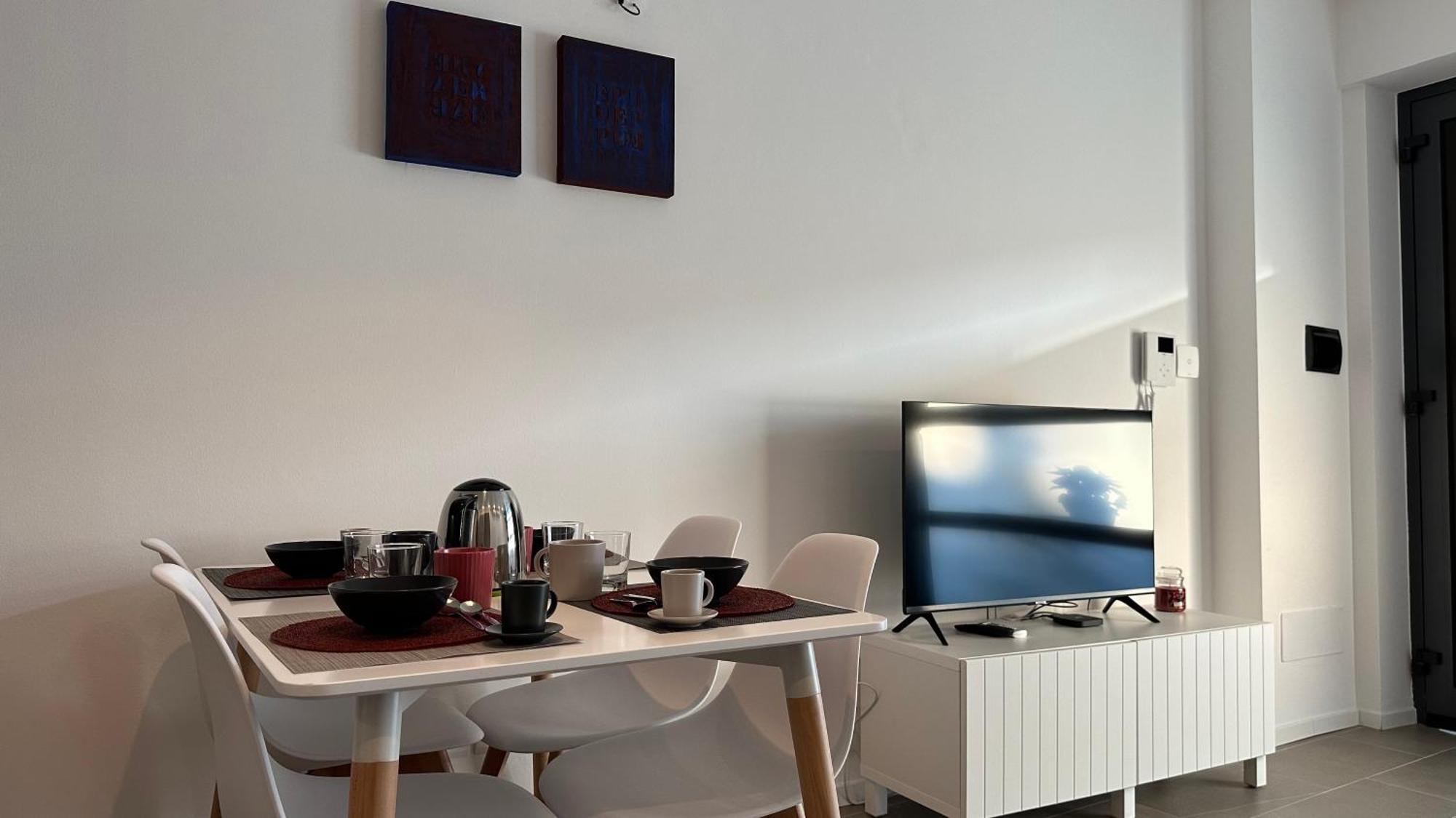 Caseospitali - Casa Navigli Watt, Vicino Al Naviglio, Originale E Luminoso Bilocale Per 4 Con Tutti I Comfort Milan Luaran gambar